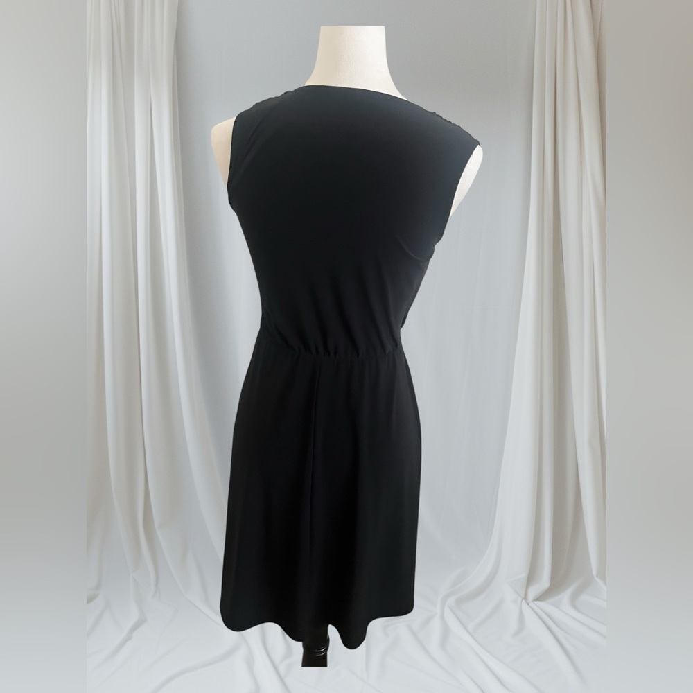 Annalee + Hope Black Sleeveless V-Neck Sheath Dress - Picture 2 of 7